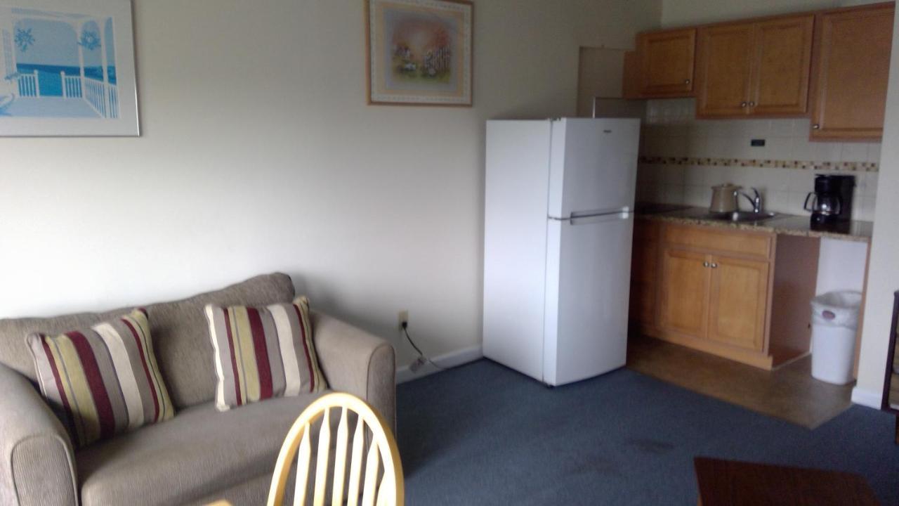 Village Green Motel Yarmouth Bagian luar foto